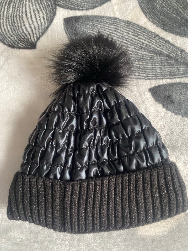 Siyah Kürklü Şık Kadın Bere - Görsel 2