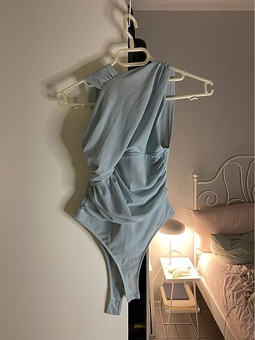 Zara Sırtı Açık Tül Üst