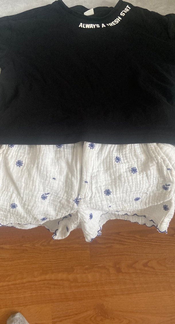 Nakışlı Beyaz Midi Hamile Şortu - Görsel 2