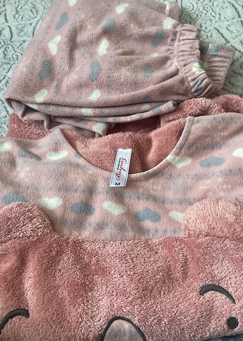 Kız Çocuk Pembe Desenli Polar pijama takımı - Görsel 3
