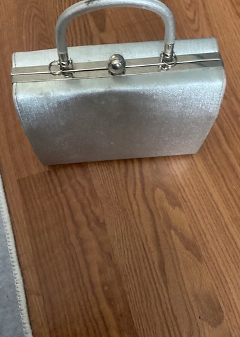 Gri Parlak Vintage Tokalı Kadın Portföy Çanta - Görsel 4
