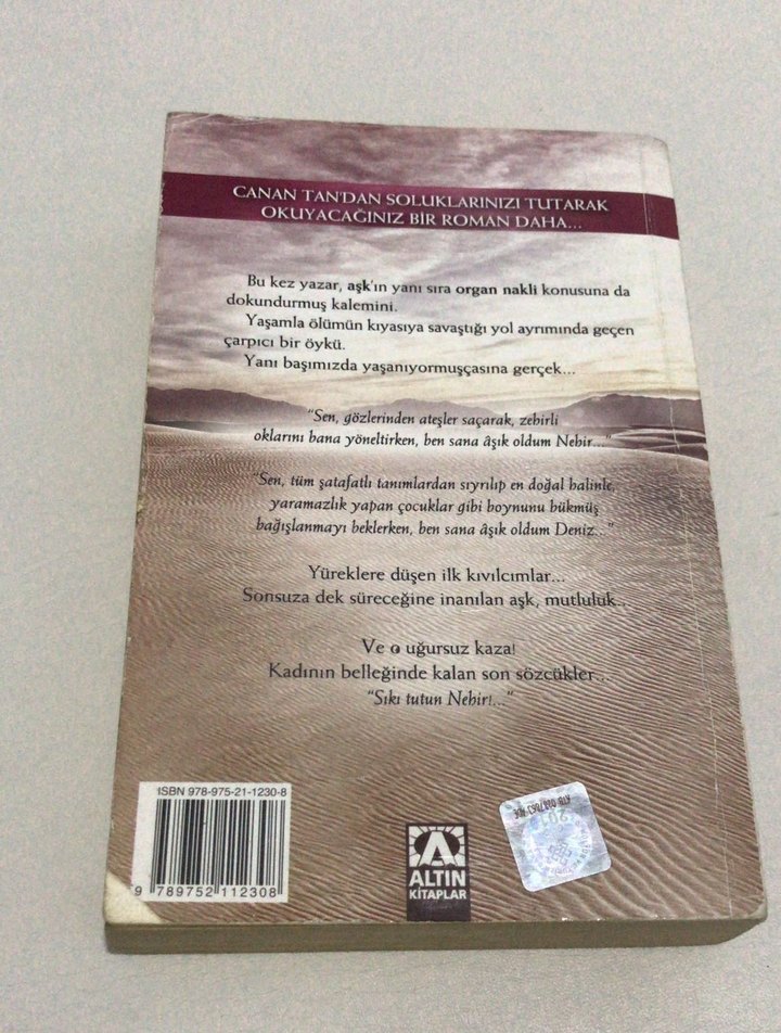 En Son Yürekler Ölür - Canan Tan - Görsel 2