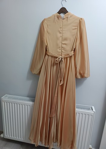 bisküvi rengi  Uzun Kollu Saten Abiye - Görsel 4