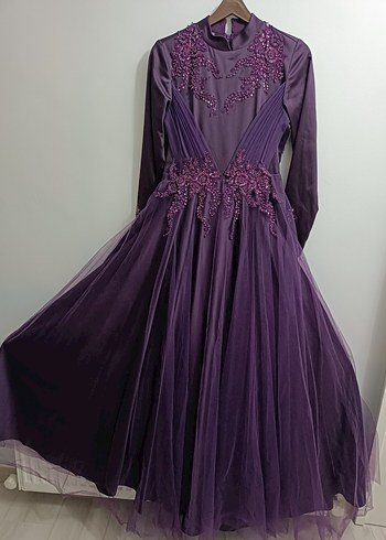 GAMZE ÖZKUL
Mor Uzun Kollu İşlemeli Kadın Abiye Elbise - Görsel 5