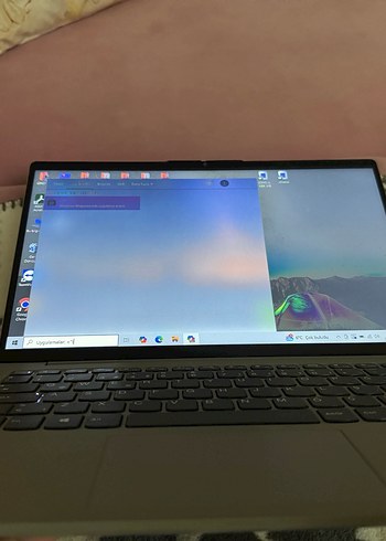 Gri Lenovo Dizüstü Bilgisayar - Görsel 2