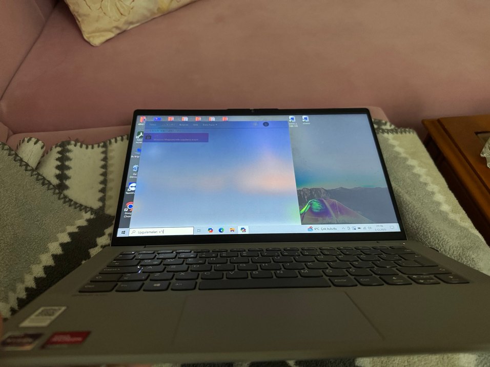 Gri Lenovo Dizüstü Bilgisayar - Görsel 2