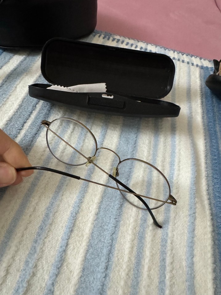 Bej Çerçeveli Parisian Tarzı Kadın Gözlüğü - Görsel 4