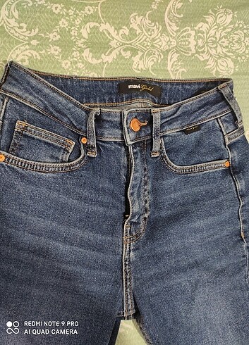 s Beden Jean