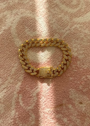 Zincir Detaylı Parlak Altın Bileklik - Görsel 3