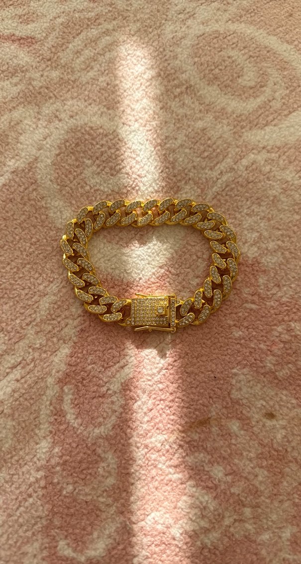 Zincir Detaylı Parlak Altın Bileklik - Görsel 3