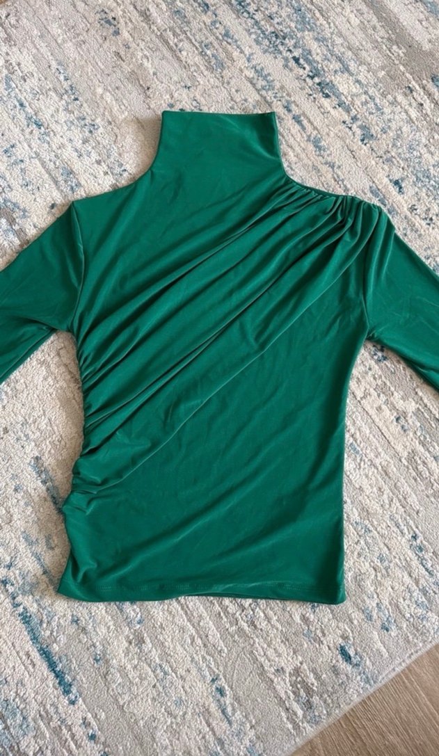 ETİKETLİ Kadın Zümrüt Yeşili Drapeli Kadın Bluz - Görsel 4