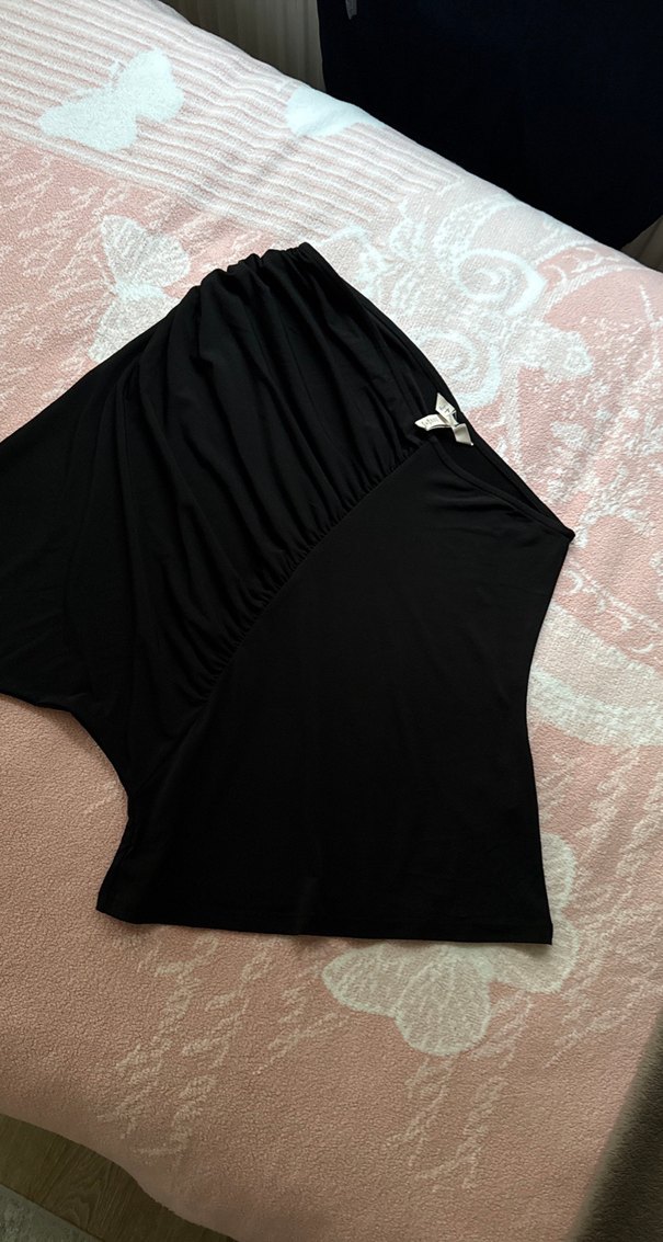 H&M Siyah Drapeli Bluz HİÇ GİYİLMEDİ - Görsel 3