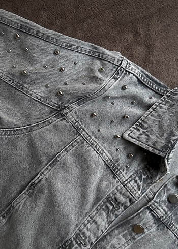 Zara Gri Zımba Detaylı Kadın Denim Ceket - Görsel 2