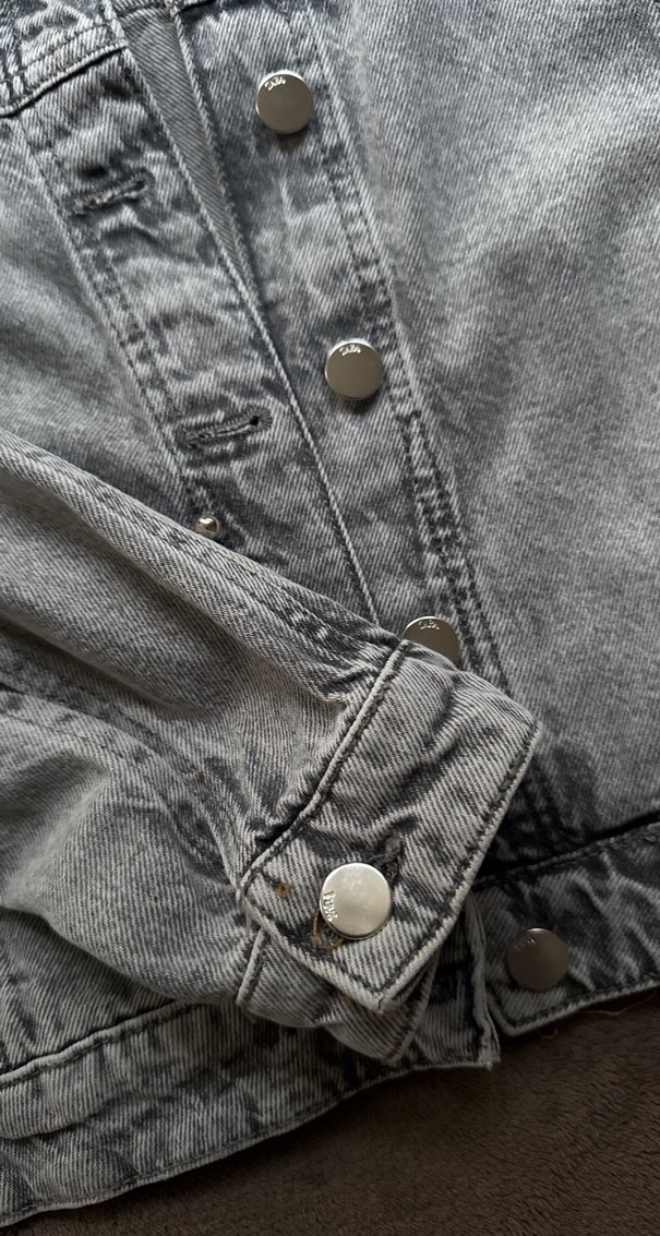 Zara Gri Zımba Detaylı Kadın Denim Ceket - Görsel 3