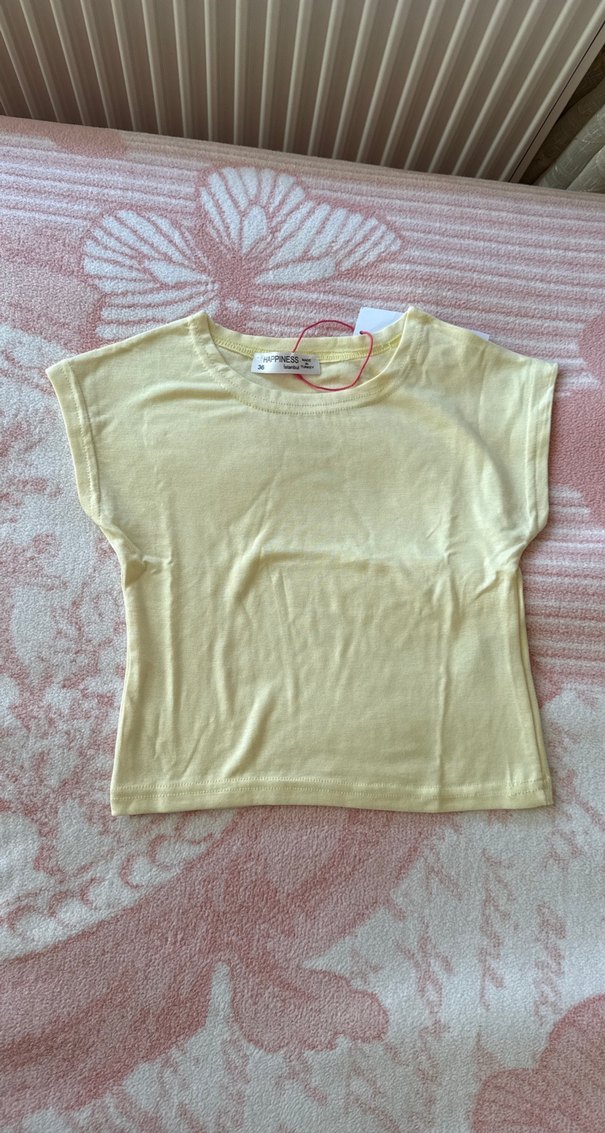 ETİKETLİ Pembe ve Tereyağ Sarısı Soft Touch Esnek Kumaş Crop - Görsel 3