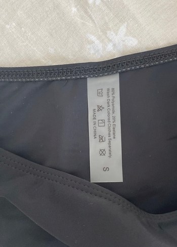 s Beden siyah Renk Çiçek Detaylı Siyah Bikini