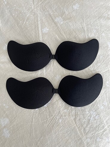 Push up yapışkanlı sütyen