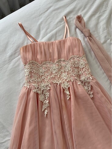 Toz pembe tül elbise