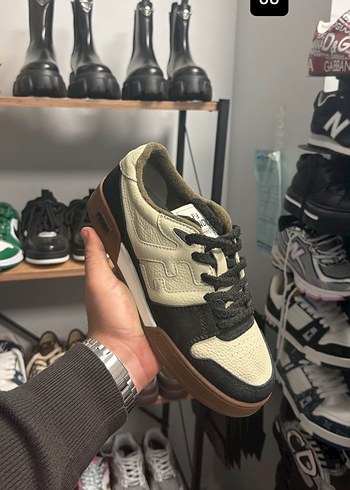 Fendi Siyah Beyaz Bagcikli Sneaker