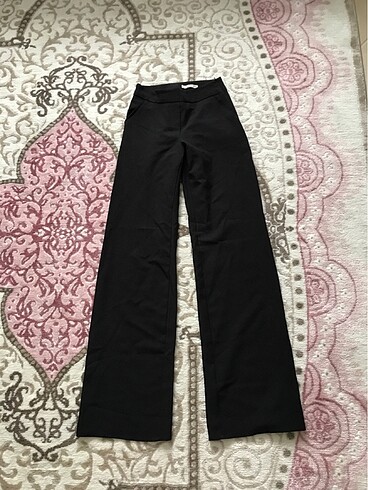 Zara model pantalon