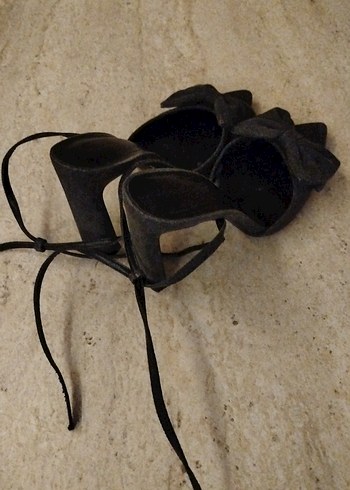 Fiyonklu Siyah Stiletto Kadın Topuklu Ayakkabı - Görsel 2