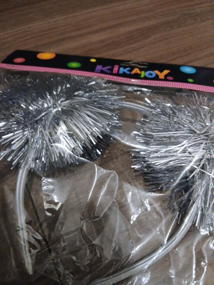 Gümüş Parlak Ponponlu Taç - Görsel 4