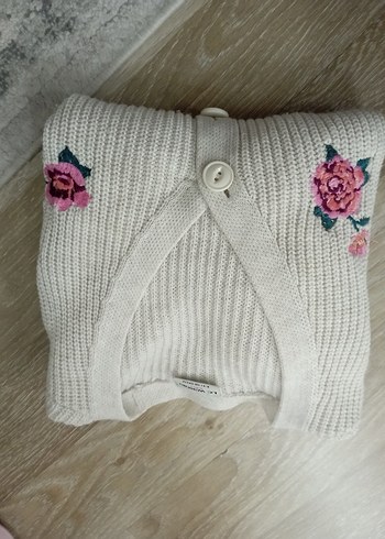 Nakışlı Beyaz Bohem Örgü Kız Hırka - Görsel 2