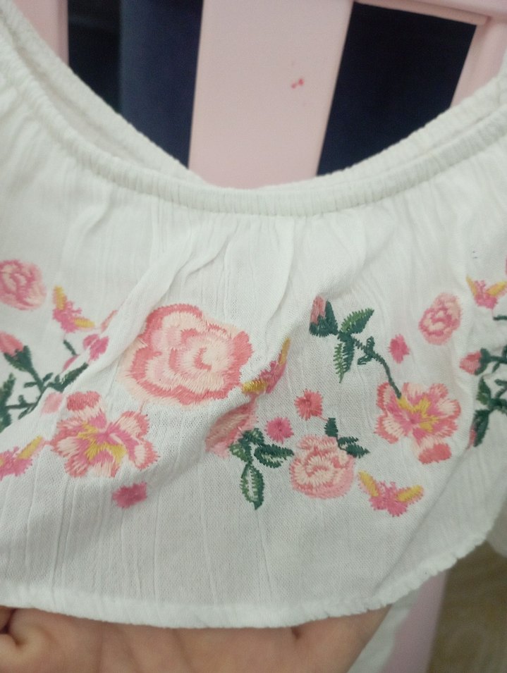 Nakışlı Beyaz Mini Askılı Bluz - Görsel 4