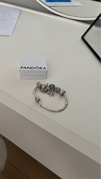 Beden beyaz Renk Pandora bileklik ve charmları