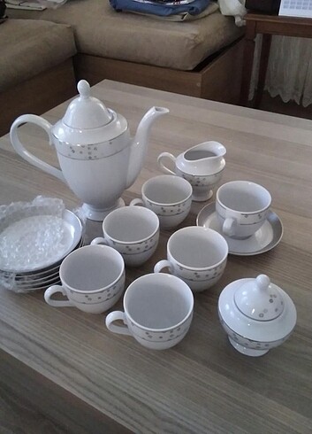 Hisar marka porselen çay takimi.Seceneklerde olmadığı icin Güral