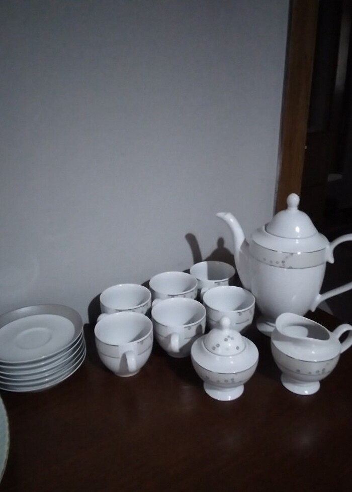 Hisar marka porselen çay takimi.Seceneklerde olmadığı icin Güral - Görsel 3