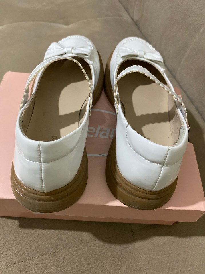 Kız Çocuk Beyaz Tokalı Babet Ayakkabı - Görsel 5