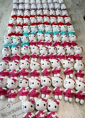 Beden Amigurumi Hello Kitty Anahtarlık