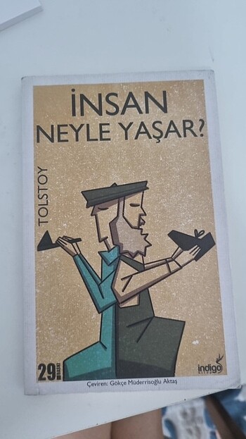 İnsan Ne ile Yaşar