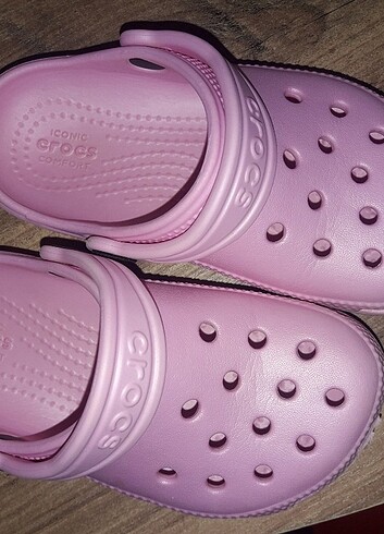 Crocs çocuk sandalet 25 numara c9