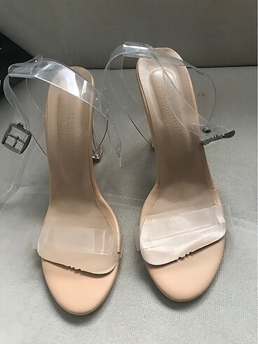 Zara Şeffaf topuklu ayakkabı