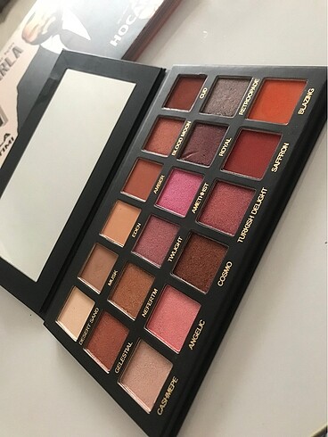  Beden huda beauty far paleti