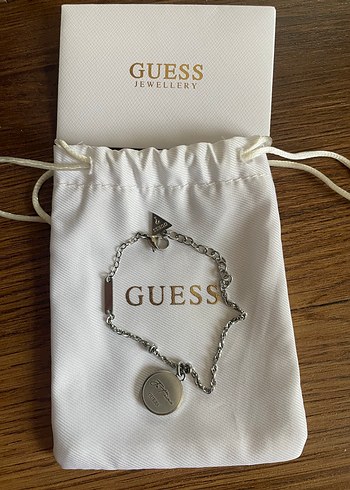  Beden Guess Zincir Detaylı Kadın Bileklik