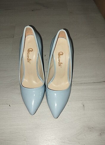 Stiletto ayakkabı 