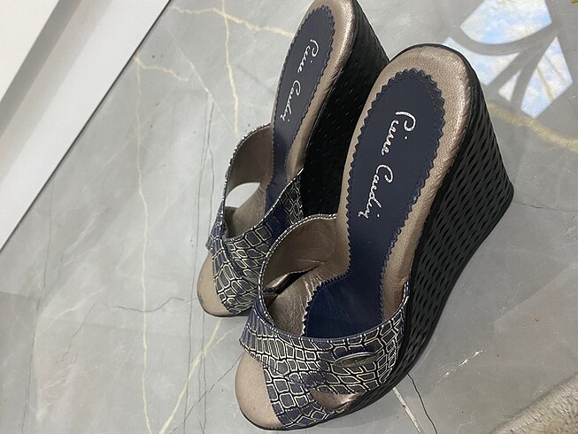 37 Beden siyah Renk Pierre Cardin terlik 37 numara