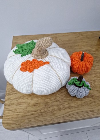 Beyaz, Gri ve Turuncu Örgü Kabak Dekorları - Görsel 5