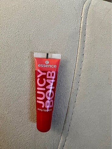 Essence vegan narlı lip gloss