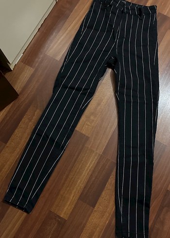 Kadın Siyah Çizgili Pantolon