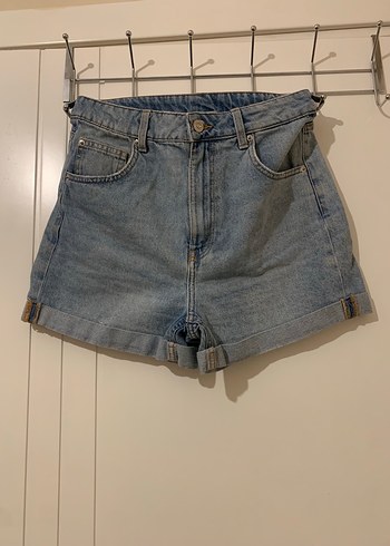 H&M Bol Kesim Kemerli Mini Kot Şort