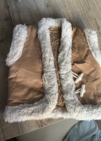 Kız Çocuk Kahverengi Kürklü Yelek - Görsel 5