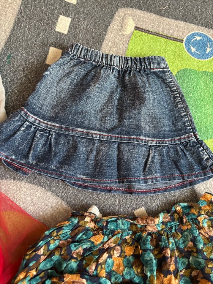 Kız Çocuk Kırmızı Fırfırlı Etek - Görsel 3