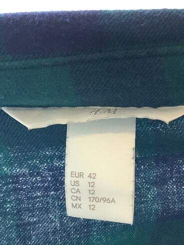 42 Beden çeşitli Renk H&M Gömlek %70 İndirimli.