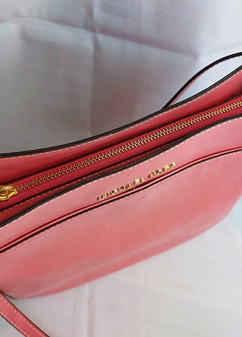Beden MICHAEL KORS AMBLEMLI PEMBE ÇANTA