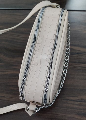 Zara Bej Zincir Detaylı Deri Kadın Çanta