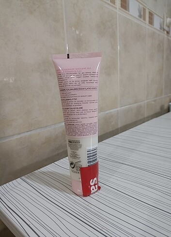  Beden Renk LOREAL Paris temizleme Jeli 